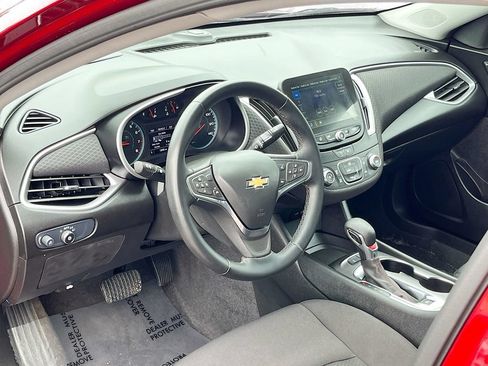 Used 2024 Chevrolet Malibu RS FWD image 9