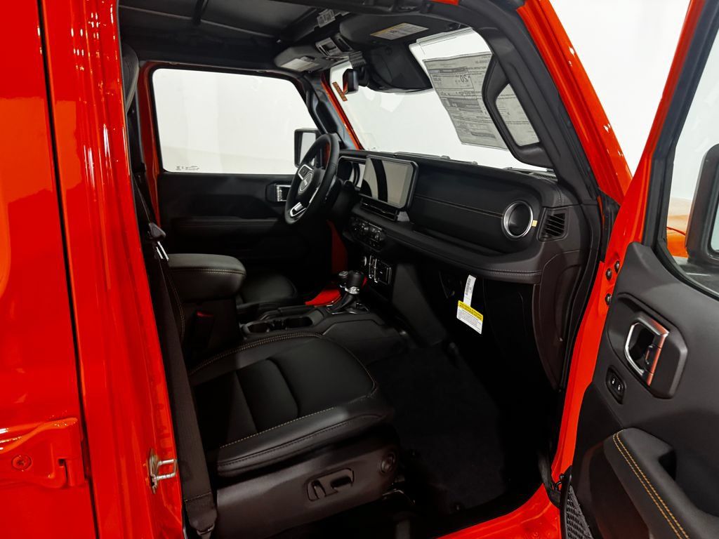 New 2026 Jeep Wrangler Unlimited Sahara AWD/4WD image 20
