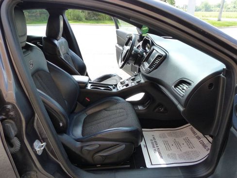 Used 2015 Chrysler 200 S w/ Navigation & Sound Group I FWD image 40