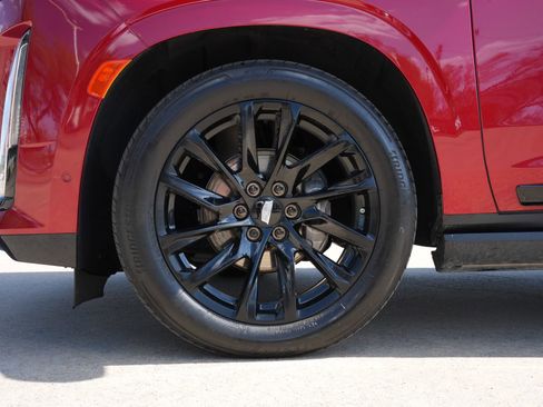 Certified 2024 Cadillac Escalade Sport w/ LPO, ONYX Package image 31