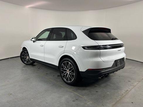 New 2026 Porsche Cayenne AWD/4WD image 3