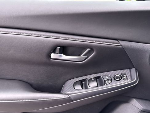 Certified 2023 Nissan Sentra SV FWD image 15