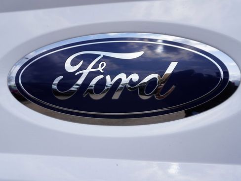 Used 2019 Ford F250 XLT w/ XLT Value Package image 28