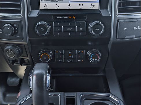 Used 2019 Ford F150 XLT w/ Equipment Group 302A Luxury AWD/4WD image 31
