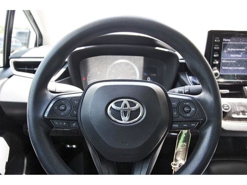 Used 2020 Toyota Corolla LE FWD image 15