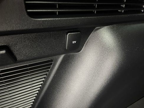 Used 2022 Ford Escape SE image 24