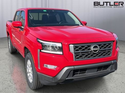 Used 2022 Nissan Frontier SV w/ SV Premium Package RWD image 5
