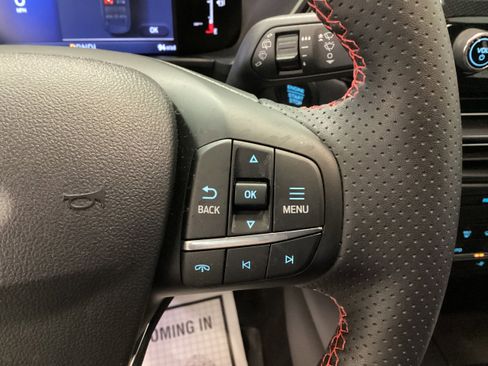 Used 2025 Ford Escape ST-Line Select AWD/4WD image 21