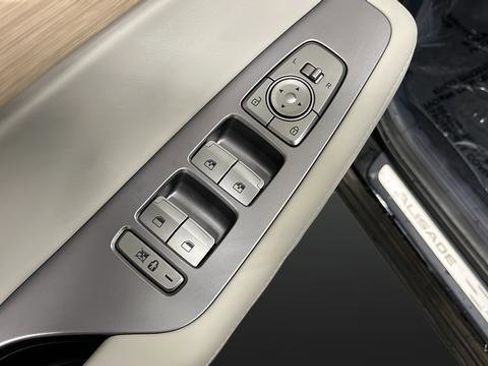 Used 2025 Hyundai Palisade Limited image 22