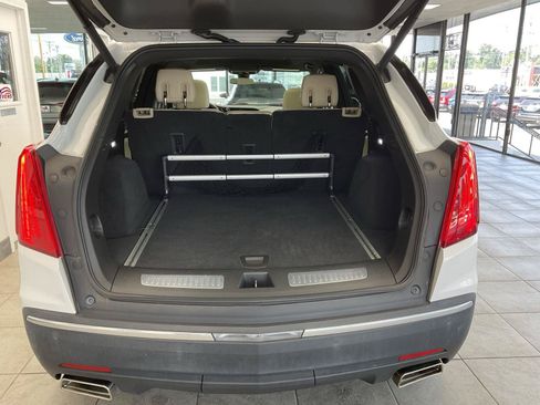 Used 2017 Cadillac XT5 Luxury w/ Driver Awareness Package AWD/4WD image 22