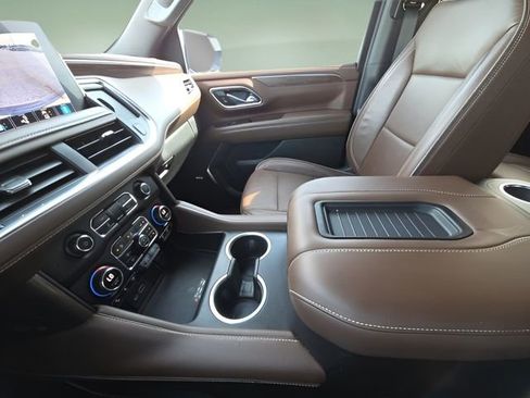 Used 2021 Chevrolet Tahoe High Country w/ Premium Package image 28