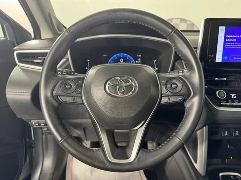 Used 2024 Toyota Corolla Cross XLE w/ Convenience Package AWD/4WD image 13