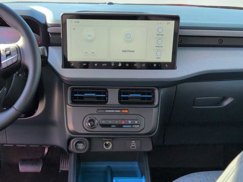 New 2025 Ford Maverick XLT w/ XLT Luxury Package image 24