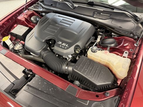 Used 2020 Dodge Challenger SXT w/ Plus Package image 28