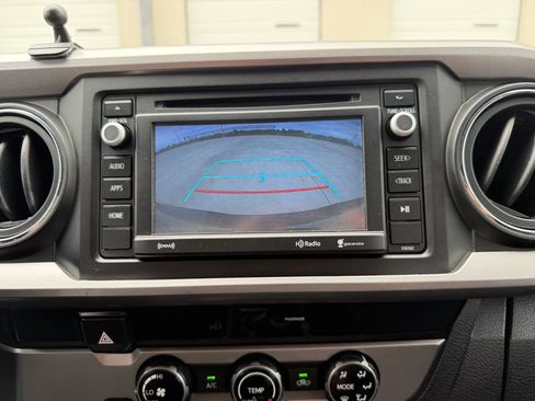 Used 2017 Toyota Tacoma SR5 w/ Tow Package RWD image 14