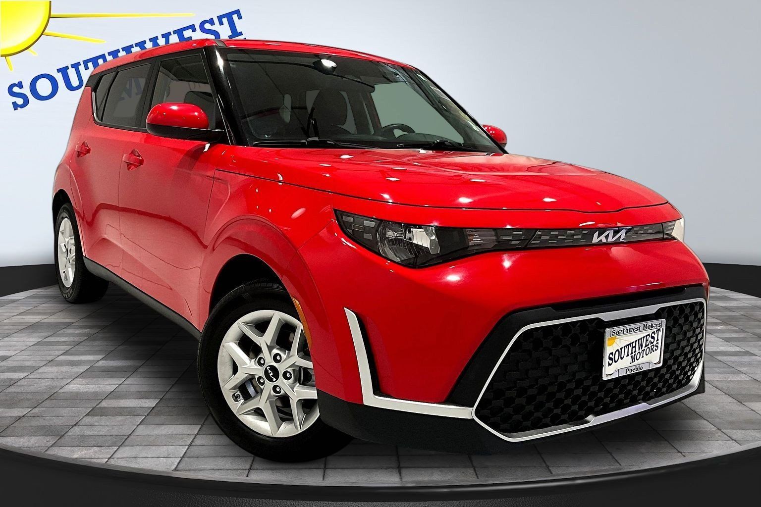 Used 2025 Kia Soul LX w/ LX Technology Package FWD image 3