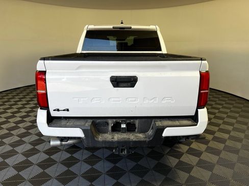 Used 2025 Toyota Tacoma TRD Sport AWD/4WD image 6