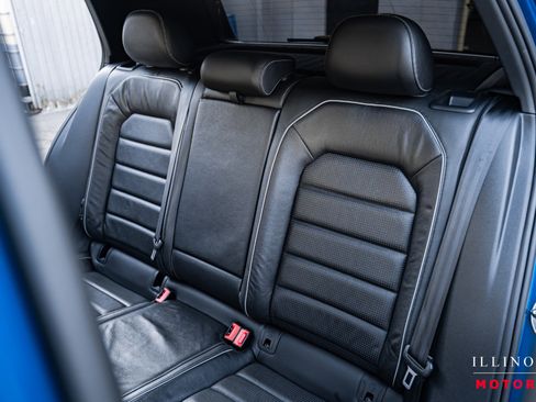 Used 2019 Volkswagen Golf R 4-Door image 29