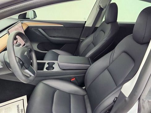 Used 2023 Tesla Model Y Long Range image 25