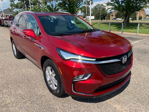 Used 2023 Buick Enclave Essence w/ Experience Buick Package FWD image 1