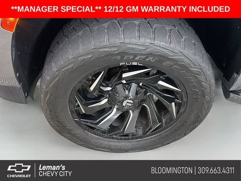 Used 2021 Chevrolet Suburban RST AWD/4WD image 34