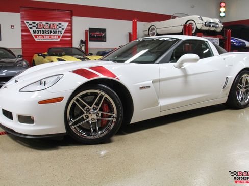 Used 2007 Chevrolet Corvette Z06 w/ Preferred Equipment Group RWD image 1