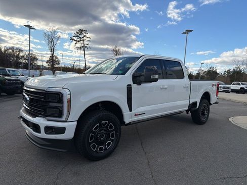 New 2025 Ford F250 Platinum image 8