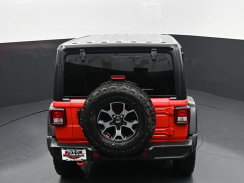 Used 2022 Jeep Wrangler Unlimited Rubicon AWD/4WD image 32