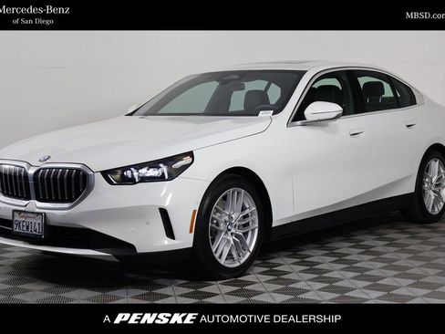 Used 2024 BMW 530i w/ Convenience Package image 1