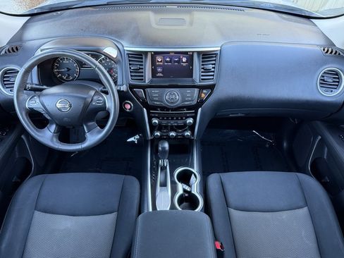 Used 2017 Nissan Pathfinder SV image 21
