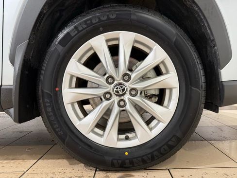 Certified 2023 Toyota Corolla Cross LE image 9