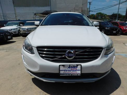 Used 2016 Volvo XC60 T5 FWD image 2