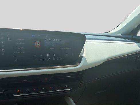 Used 2025 Buick Envision Avenir AWD/4WD image 13