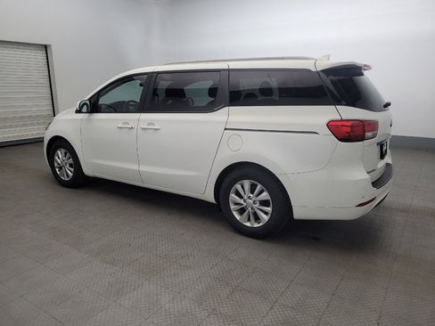 Used 2015 Kia Sedona LX w/ LX Convenience Package image 3