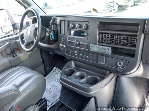 Used 2024 Chevrolet Express 3500 w/ Power Convenience Package RWD image 18