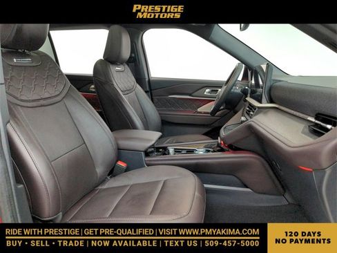 Used 2025 Ford Explorer Platinum w/ Ultimate Package image 41