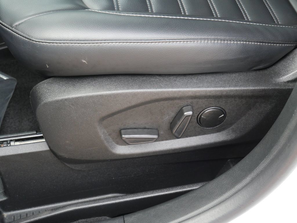 Used 2024 Ford Edge SEL w/ Convenience Package AWD/4WD image 19