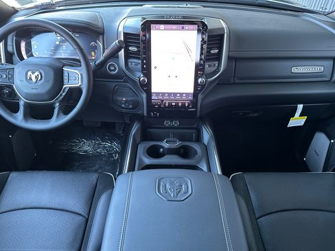 New 2026 RAM 2500 Laramie AWD/4WD image 12