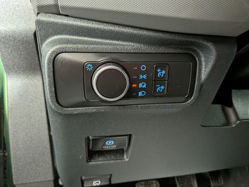 Used 2022 Ford Bronco Black Diamond image 19