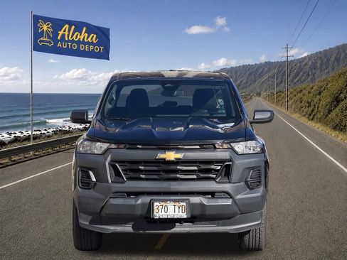 Used 2023 Chevrolet Colorado W/T RWD image 7