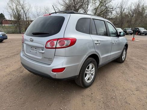 Used 2010 Hyundai Santa Fe GLS image 5