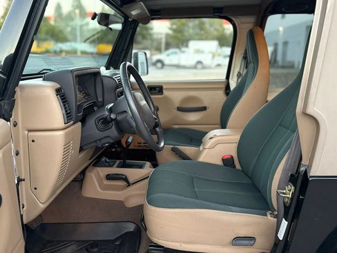 Used 2002 Jeep Wrangler Sahara AWD/4WD image 28