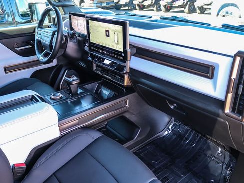 Used 2025 GMC Hummer EV 3X AWD/4WD image 16