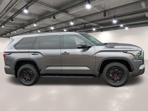 Used 2023 Toyota Sequoia TRD Pro AWD/4WD image 17