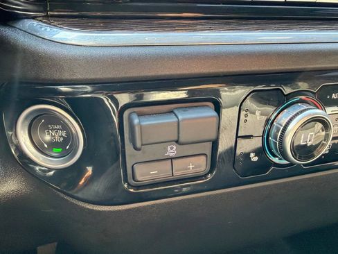 Used 2024 GMC Sierra 1500 Elevation w/ LPO, Elevation Black Package AWD/4WD image 24