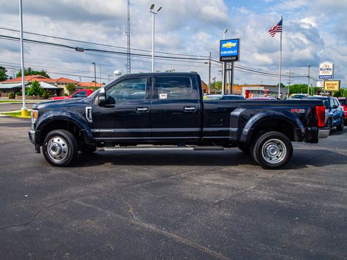 Used 2020 Ford F450 XLT w/ XLT Premium Package AWD/4WD image 4