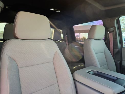 Used 2022 GMC Sierra 1500 SLE w/ Preferred Package image 30