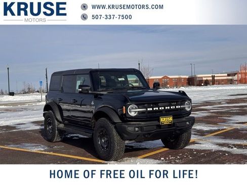 New 2025 Ford Bronco Outer Banks w/ Sasquatch Package image 1