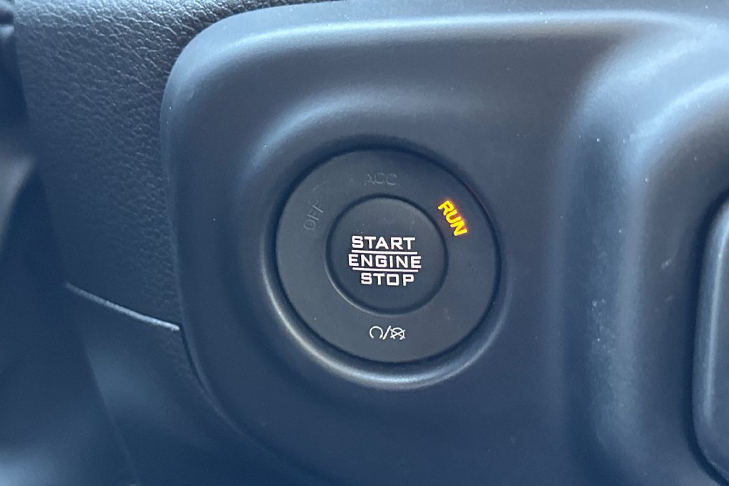 Used 2023 Jeep Gladiator Sport AWD/4WD image 21