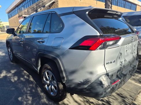 Used 2024 Toyota RAV4 LE AWD/4WD image 4